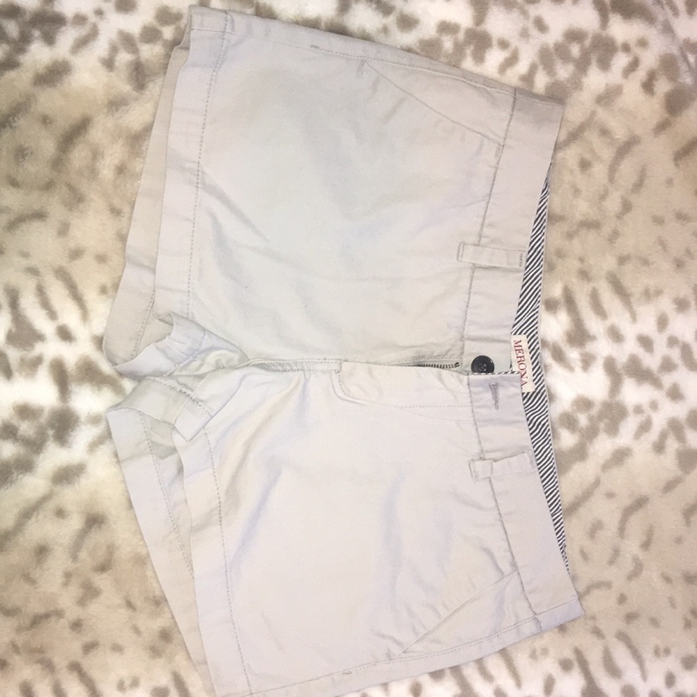 🔥Merona grey shorts size 8. 3 inches barely worn.